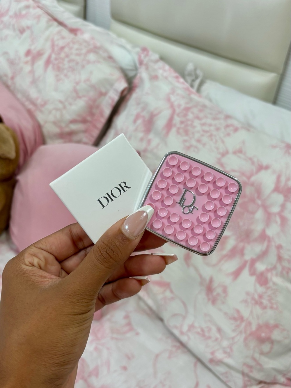 Dior Octobuddy